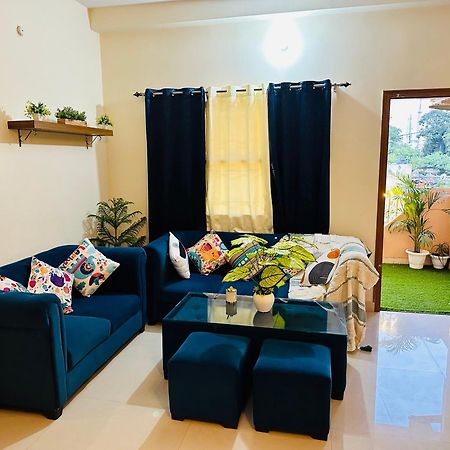 Zoomstay - 3Bhk Apartments Benares Buitenkant foto