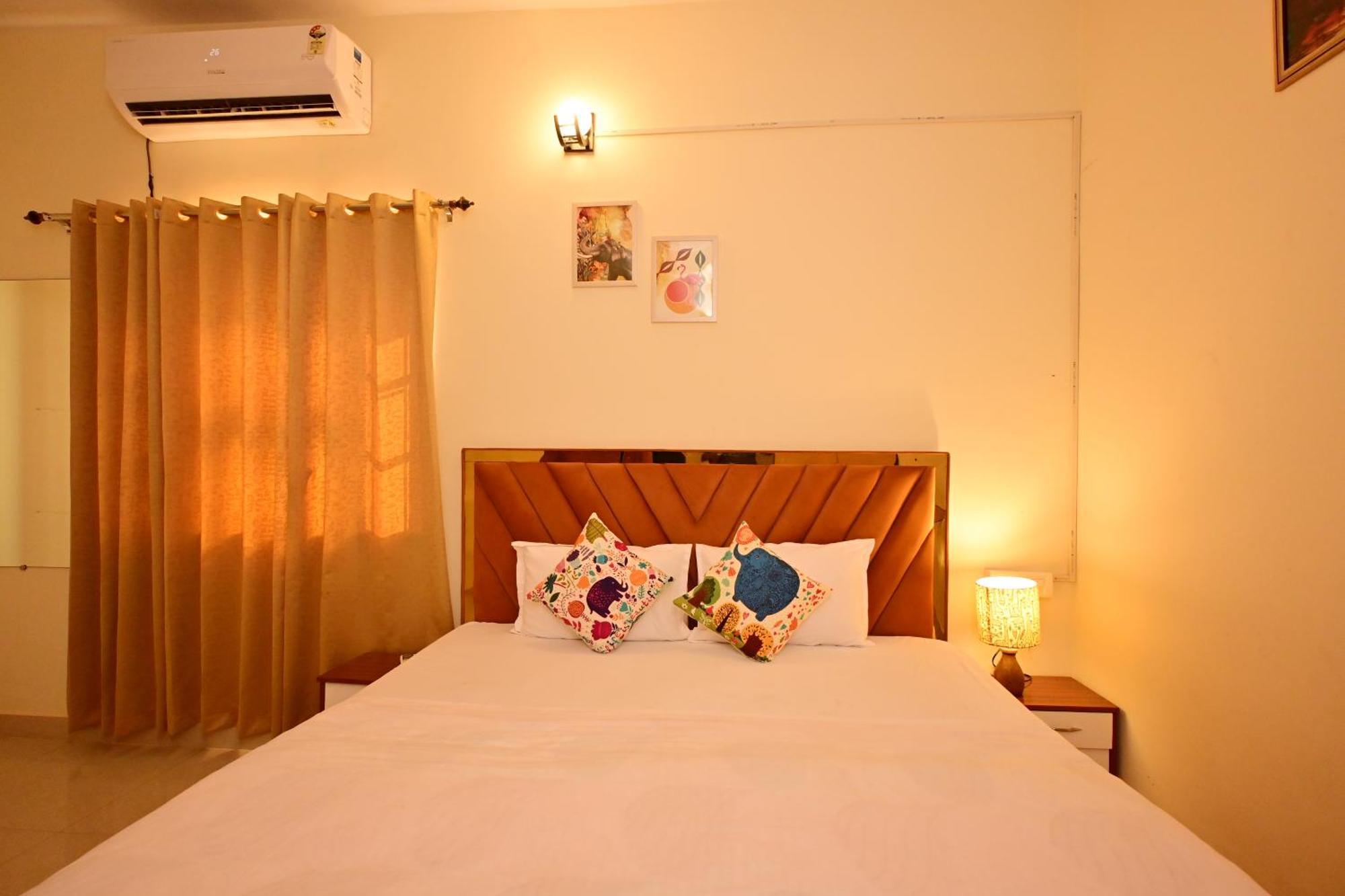 Zoomstay - 3Bhk Apartments Benares Buitenkant foto