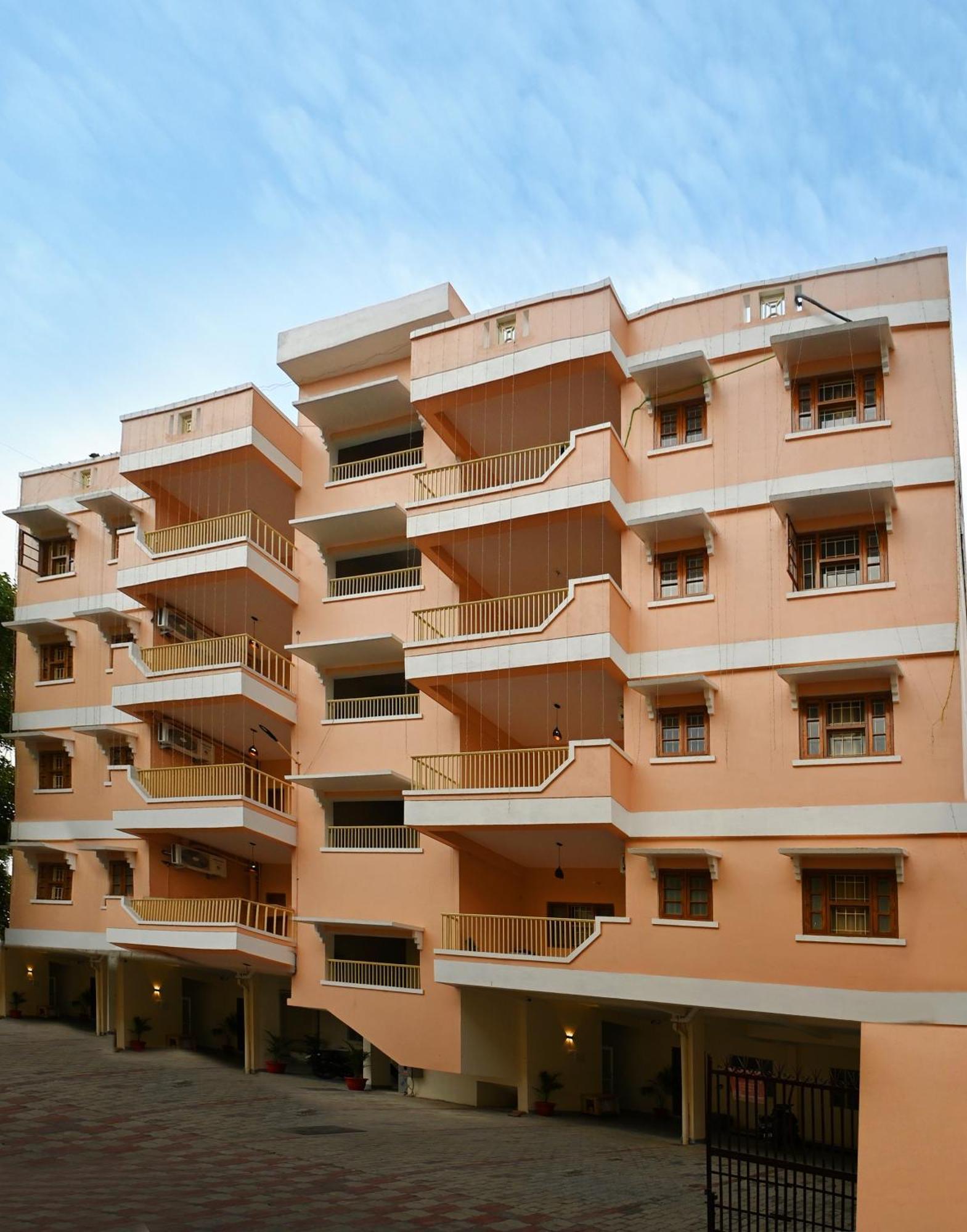 Zoomstay - 3Bhk Apartments Benares Buitenkant foto