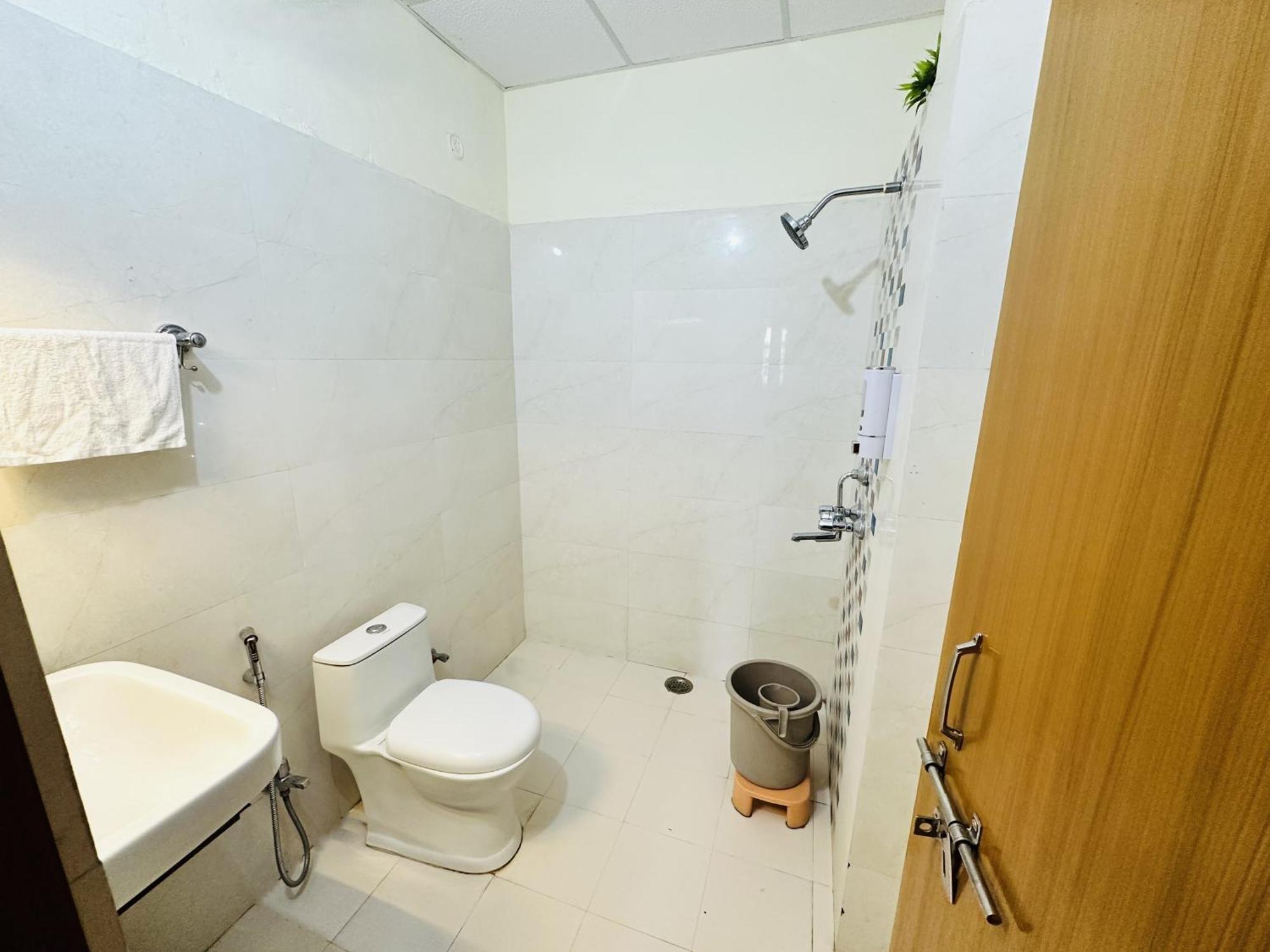 Zoomstay - 3Bhk Apartments Benares Buitenkant foto