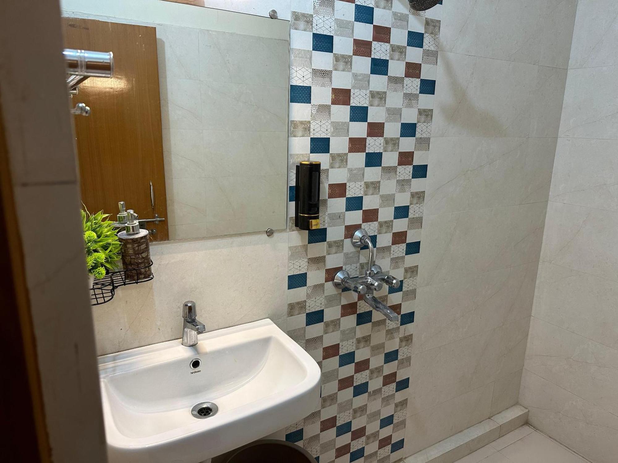 Zoomstay - 3Bhk Apartments Benares Buitenkant foto