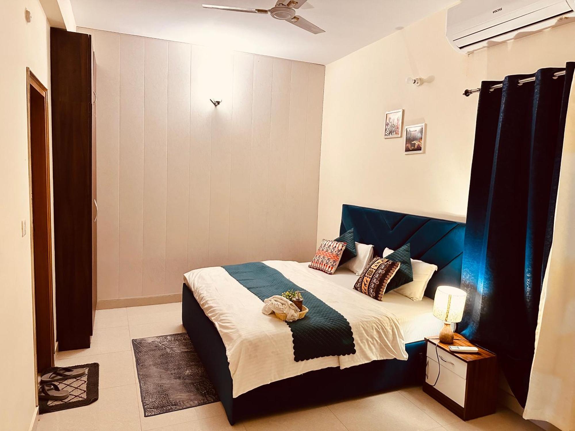Zoomstay - 3Bhk Apartments Benares Buitenkant foto